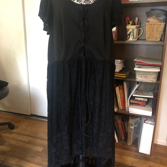 Black Lace Skull Maxi Dress - Picture 7 of 7